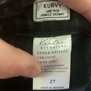 Kancan signature Curvy mid-rise ankle skinny distressed black jeans thumbnail 2
