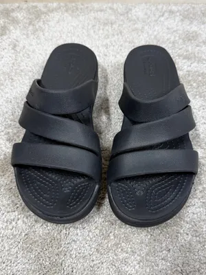 Crocs Women’s Gateway Strappy Sandals Lightweight Platform Sole in Black 7 thumbnail 2
