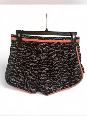 Fabletics Women’s Animal Print Athletic Shorts Black/Pink M Drawstring Elastic thumbnail 3