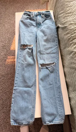 Abercrombie High-Rise Jeans 90s Straight thumbnail 1