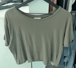 H&M Olive Green Cropped T-shirt thumbnail 1