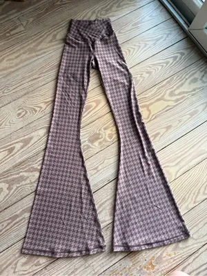 OFFLINE by Aerie Crossover Flare Leggings XS Long thumbnail 1
