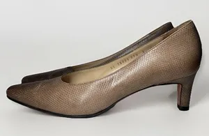 Salvatore Ferragamo Snakeskin Pumps Heels Leather Made in Italy 9 B Vibram Soles thumbnail 1