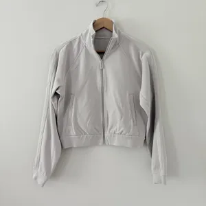 Lululemon Softstreme Pique rack Jacket Small Downtown Tan Cropped Full Zip thumbnail 3