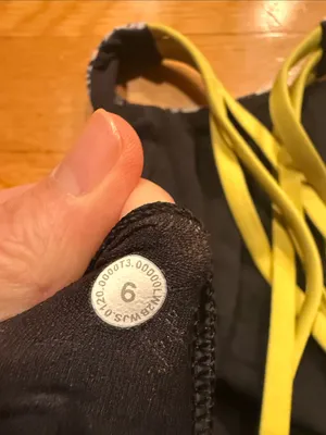 Lululemon Free to serene high neck bra size 6 . thumbnail 6