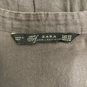 Zara TRF Button‎ Front V-Neck Long Sleeve Womens Size XS Gray Boho Minimalist thumbnail 2