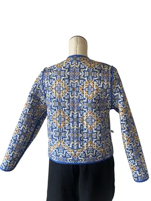 NWOT EXPRESS Reversible Blue Quilted Jacket Floral Tile Print Open Front thumbnail 5