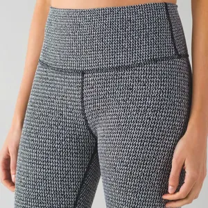 Lululemon High Times‎ Leggings Teeny Tooth Women's 4 White Black Houndstooth thumbnail 1