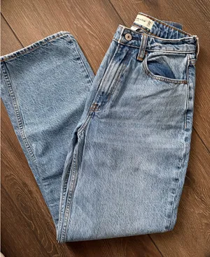 Abercrombie High-Rise Taper Curve Love Jeans thumbnail 1