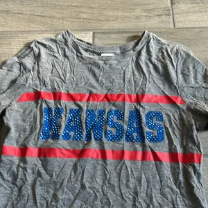 PINK Kansas City chiefs tshirt thumbnail 3