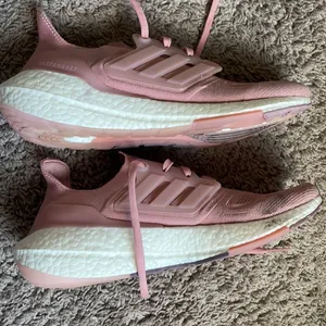 Adidas Woman’s running shoes thumbnail 4