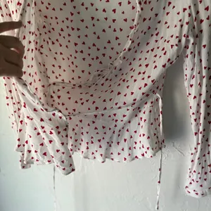 Rails‎ Small Wrap Top Simone Smitten Hearts White Blouse Coquette Style thumbnail 4