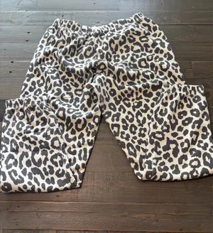 Grayson Threads Leopard Print Sweatshirt Jogger Set M/L Animal Print Lounge thumbnail 8