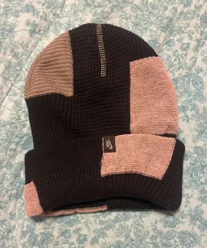 Nike Sportswear Utility Patch Beanie  thumbnail 1