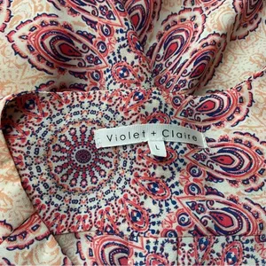 Violet + Claire Sleeveless Medallion Print V Neck Top Size‎ Large thumbnail 6