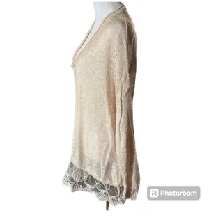 Moon & Maddison Cream Knit Lace Trim Tunic Top thumbnail 4