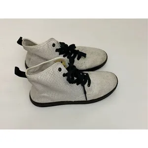 Dr Martens Shoreditch Boots thumbnail 3