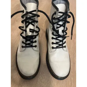 Dr. Martens White Leather Zavala Combat Boots Women's 7 Men's 6 thumbnail 2