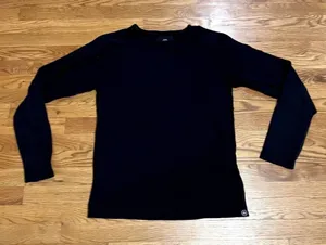 Aether shirt Women 2 Small Black Crewneck Pullover thumbnail 1