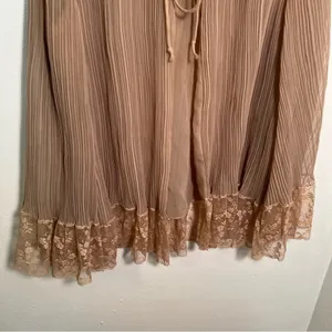 Women's‎ Pleated Blouse Long Sleeve Tan Brown Lace Hem Reversible Tie Closure thumbnail 3