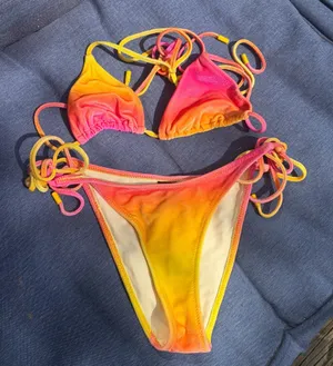 Triangl bikini thumbnail 1