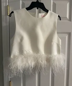 White Feather Top Size M thumbnail 1