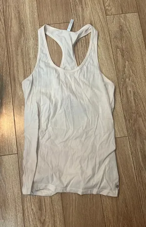 Fabletics Tank Top thumbnail 1