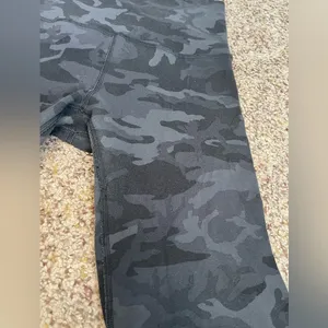 Lululemon Align Super High Rise Short 10" Incognito Camo Multi Grey size 4 thumbnail 6