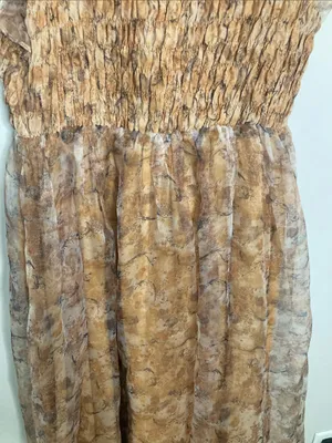 ARULA Brown Floral Maxi Dress with Smocked Bodice thumbnail 4