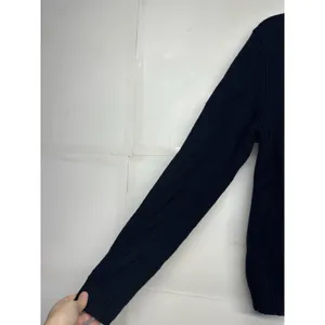 Abercrombie & Fitch Vintage Women’s XL Navy Cable Knit V-neck Sweater thumbnail 2
