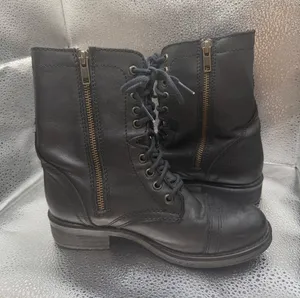Steve Madden Women’s Black Lace-Up Leather Combat Boots thumbnail 1