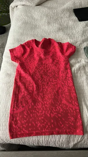 Lululemon Swiftly Tech Short Sleeve thumbnail 2