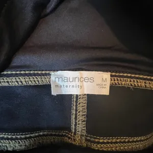 Maurices Maternity Skinny Jeans Dark‎ Wash Full Belly Band Blue Size Medium NWT thumbnail 3