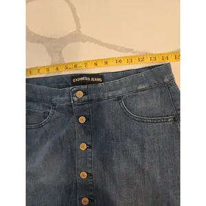 Express Jeans Denim Mini Skirt Button Front Medium Wash High Waist Jean Skirt 8 thumbnail 6