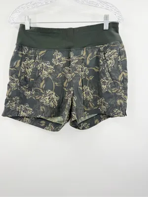 Athleta Women's Trekkie North Printed Shorts Terra Firma Olive Green‎ Size 6 thumbnail 2