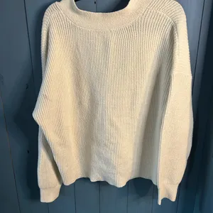 Chic Cream Cardigan Sweater | Size XL thumbnail 4