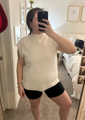 The Limited Sleeveless Tank Top thumbnail 3