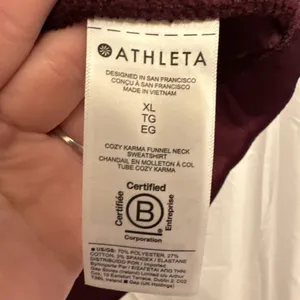NEW Athleta Womens XL Spiced Cabernet Heather Cozy‎ Karma Funnel Neck Sweatshirt thumbnail 7