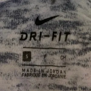 Nike Dri Fit Women's Gray Tie Dye Sleeveless Cami Camisole Activewear Tank Top S thumbnail 3