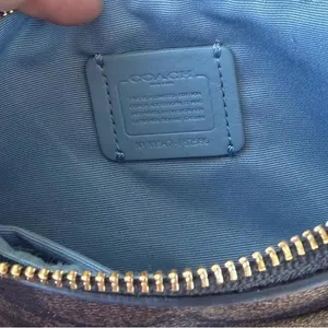Coach wristlet‎ thumbnail 3