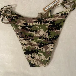 SKIMS Dippy Tie Bikini Bottoms XL NWT thumbnail 6