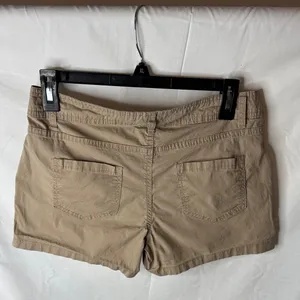 Faded Glory Women's Tan Cargo Shorts thumbnail 2