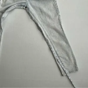 Abercrombie & Fitch Women's Light Wash Simone High Rise Ankle Jean‎ 4S thumbnail 6