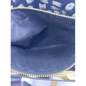 Marc Jacobs Repeat Black Leather Cross Body Bag thumbnail 9