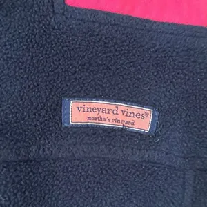 Vineyard Vines navy and pink fleece vest M thumbnail 3