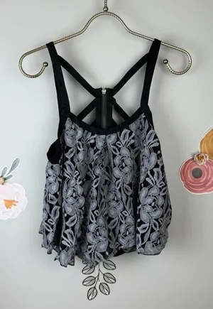 Free People Black and Gray Cropped Lace Swing Sleeveless Tank - Size - XS thumbnail 1