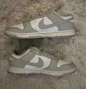 Nike Dunk Low Sneakers thumbnail 1