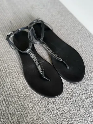 Cole Haan Black T-Strap Leather Sandals with Black Crystal Gems Sz 7 thumbnail 7