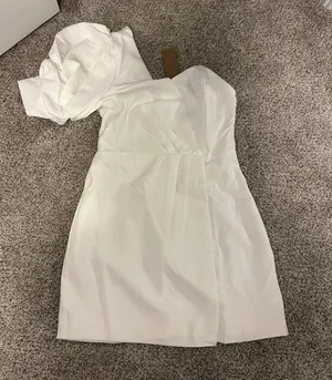 White Dress thumbnail 3