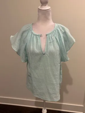 New With Tags Evereve Roan & RyanElliott Gauze Split Neck Top Sz M thumbnail 1